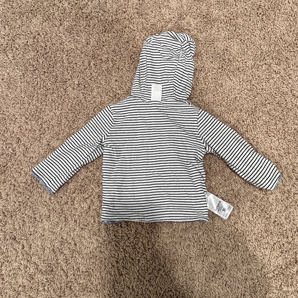 Reversible Gray Hooded Kids Shirt and Pants - Picture 3 of 9